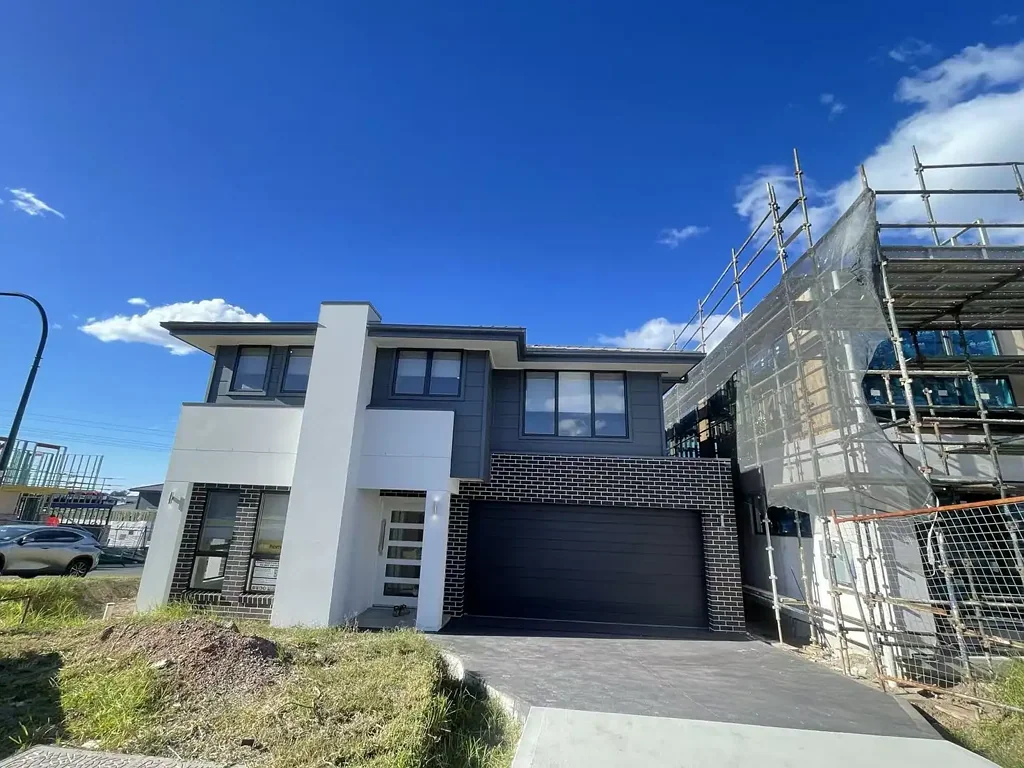 Brand New Modern 4 Bedroom House For Lease