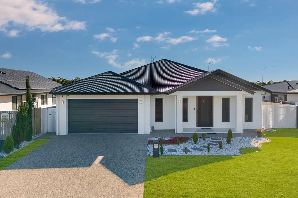 Bohle Plains 5chambre 5 Years Old - Five Bedrooms, Pool & Space Where It Matters Most