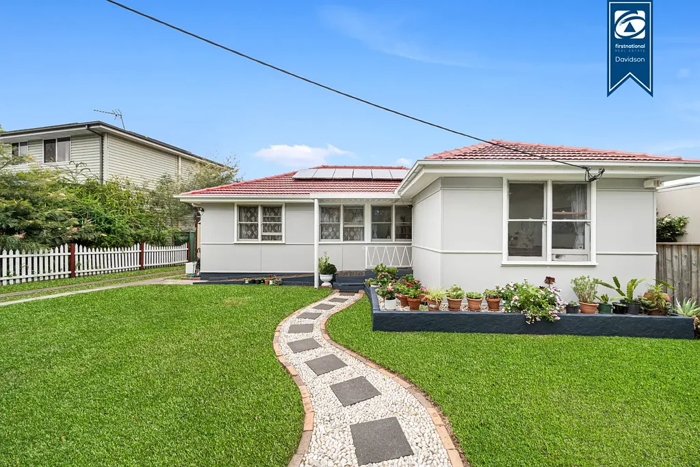 Holsworthy 3房  Charming Home with Potential