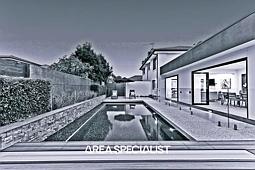 4 Fountain Court, Waterways