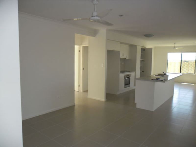 60 SHOALMARRA DR, MOUNT LOW QLD 4818, 0 침실, 0 욕실, House