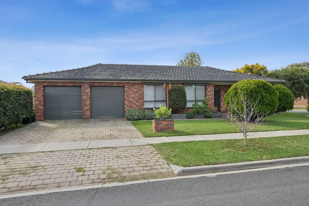 12 Derrimut Road, Epsom, VIC 3551