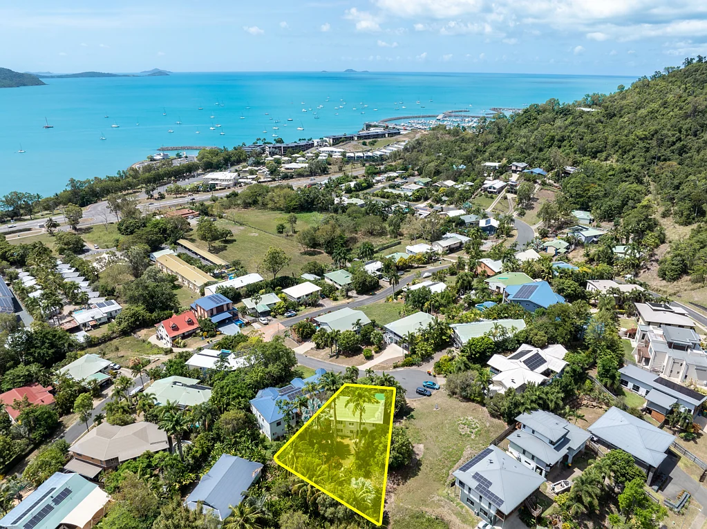 8 Gregory Court, Cannonvale, QLD 4802