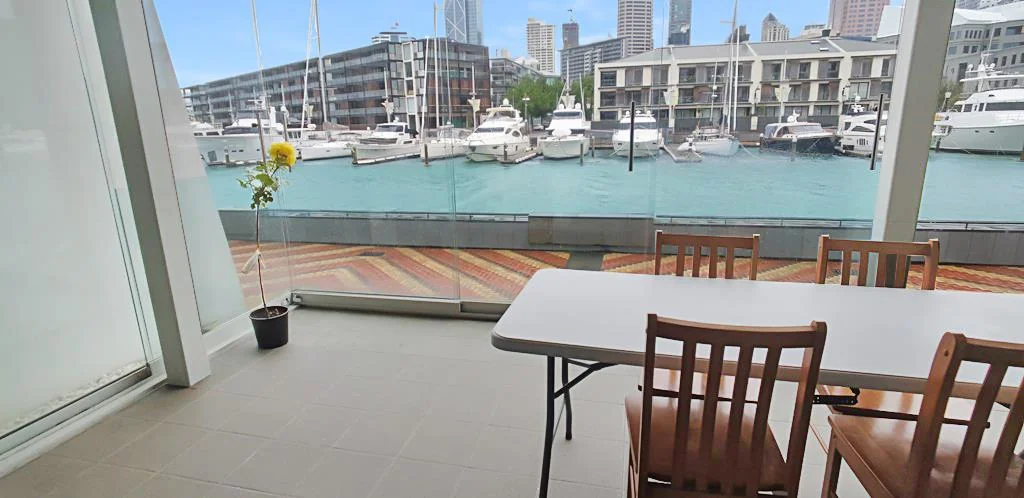 AUCKLAND CENTRAL Lighter Quay Waterfront Apartment