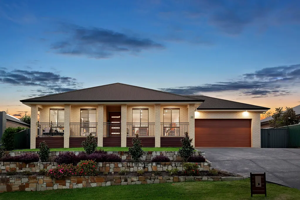 16 Oregon Avenue, Fletcher, NSW 2287