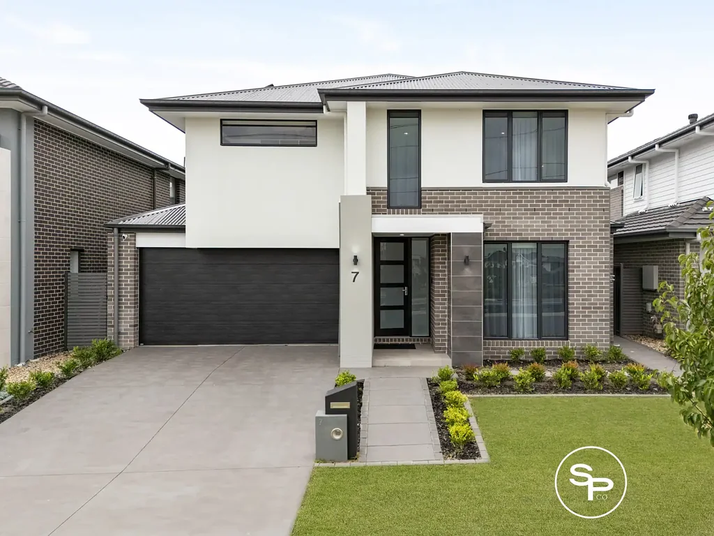 7 Macrossan Street, Catherine Field, NSW 2557
