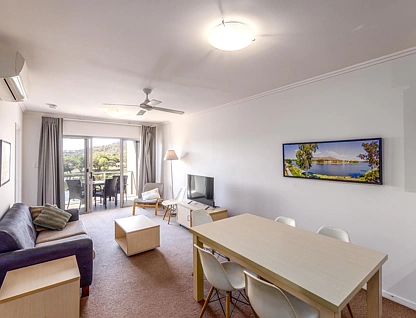127/1A Sporting Drive, Thuringowa Central, Townsville, 2 Bedrooms, 2 Bathrooms, Apartment