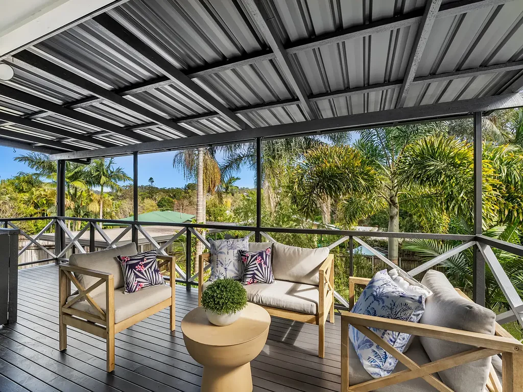The Gap 4Kwarto Beautiful 700m2+ Low-Set Home with a Leafy Outlook!