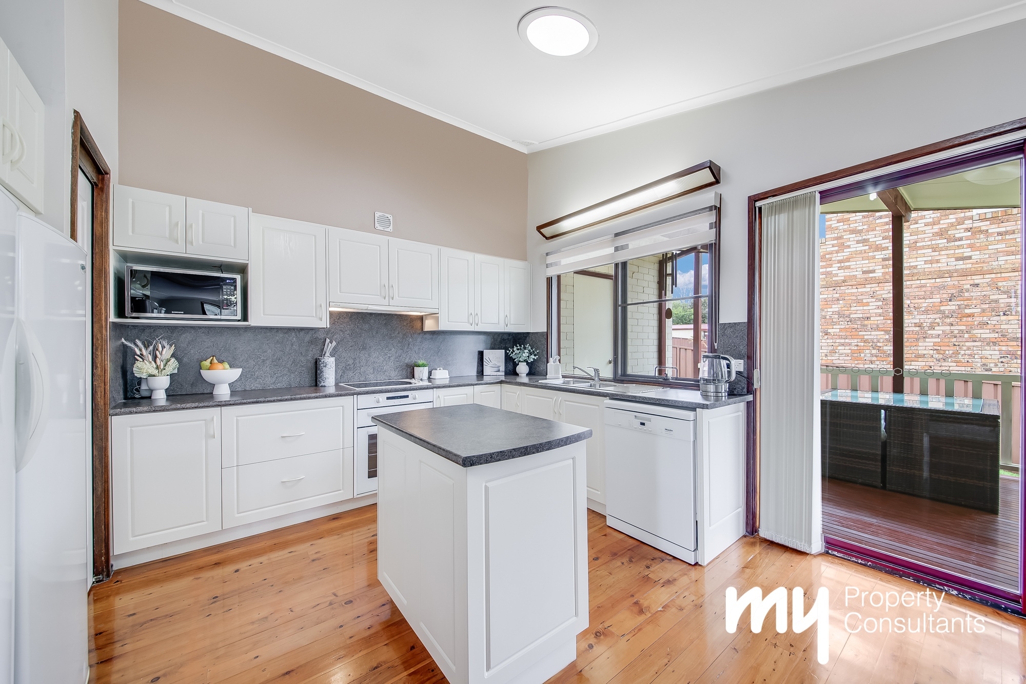 1 BRADFIELD ST, LEUMEAH NSW 2560, 0 phòng ngủ, 0 phòng tắm, House