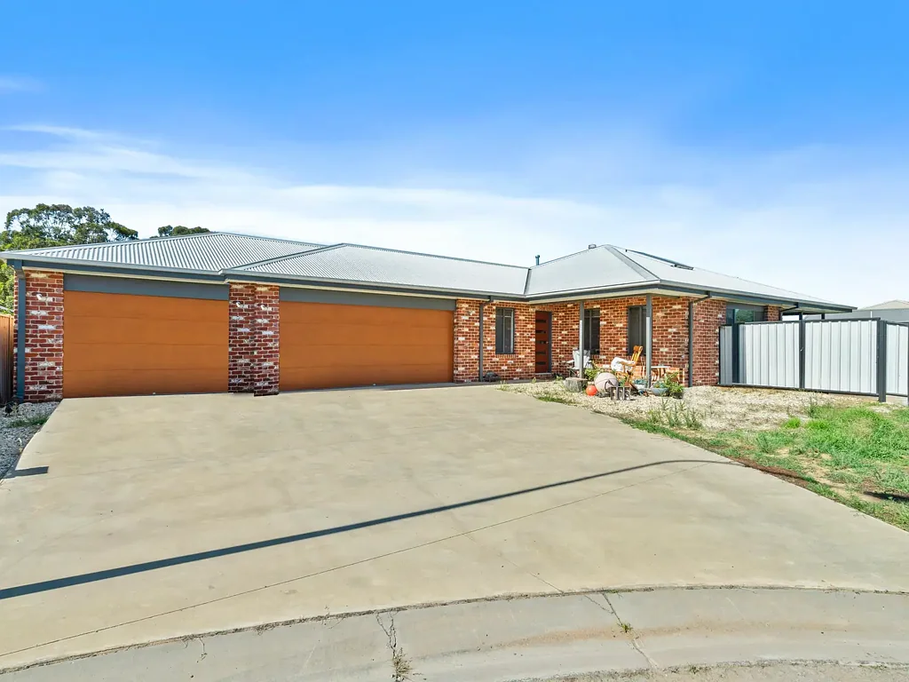 Tocumwal 3房  Quality Home in a Quiet Court Location