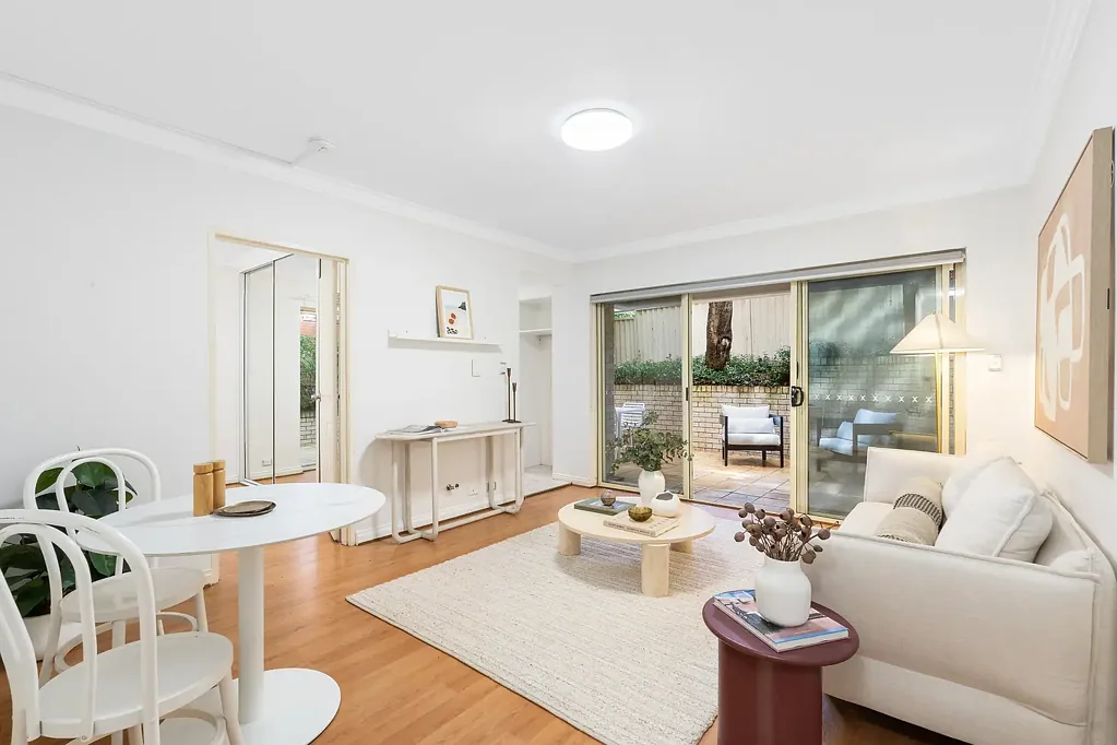 Kensington 1 Bedroom Private Ground-Floor Retreat with Large Alfresco Courtyard in the Heart of Kensi