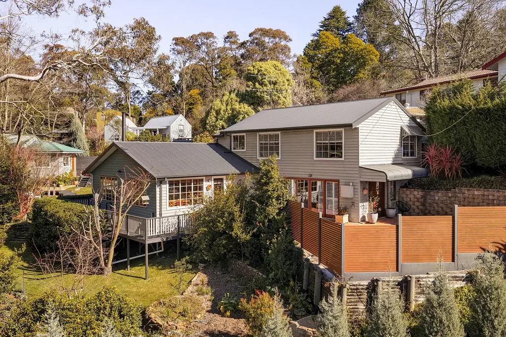 Mount Victoria 4房  Charming Mountain Retreat with Flexible Living & Beautiful Established Gardens