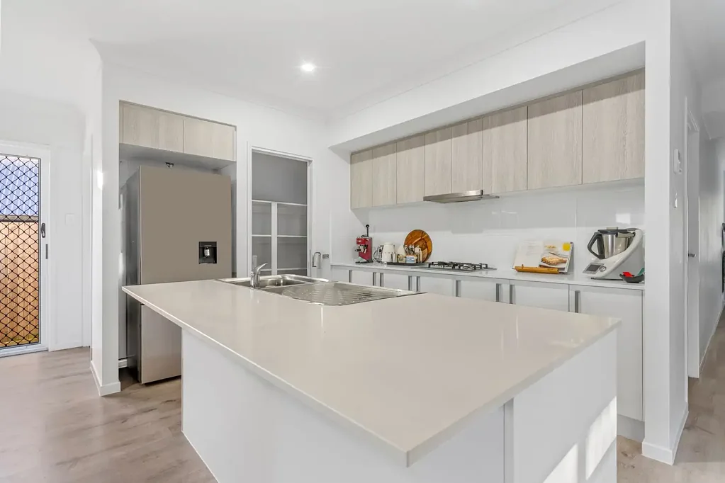 15 Byfield Place, Yarrabilba, QLD 4207