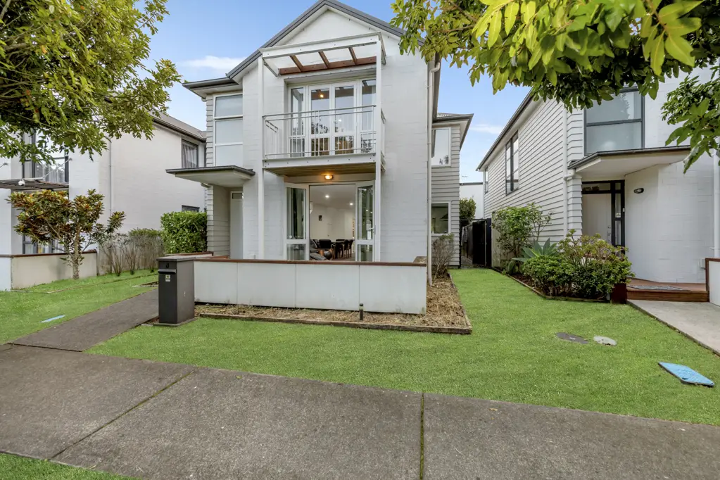 Takanini 5房  Spacious 5-Bedroom Home with Loft in Addison