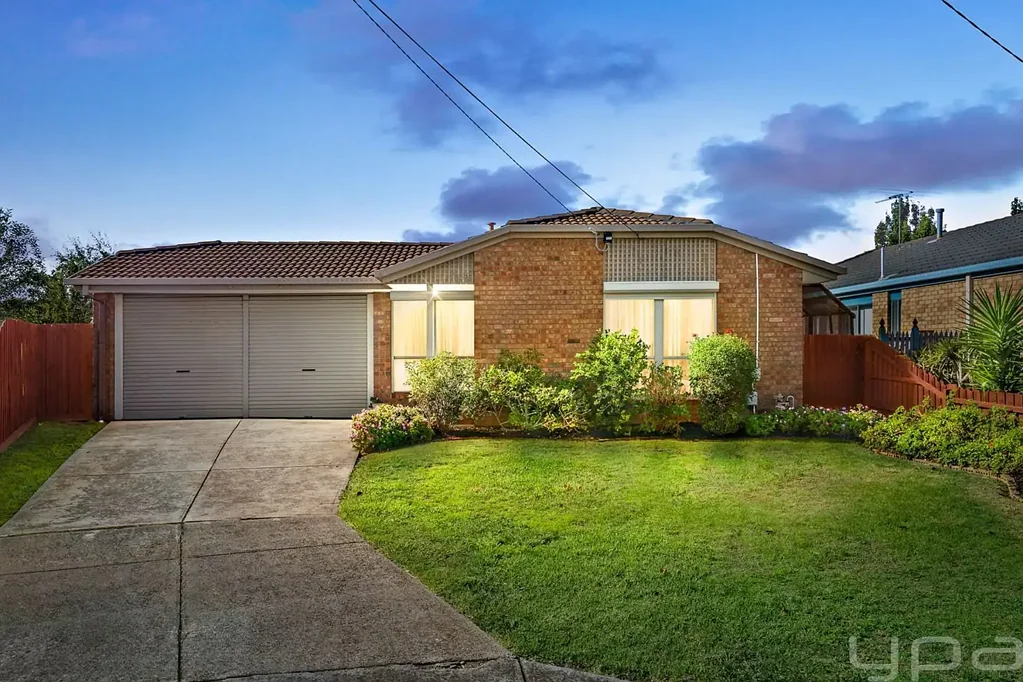 Spacious Family Living in a Quiet Court Location