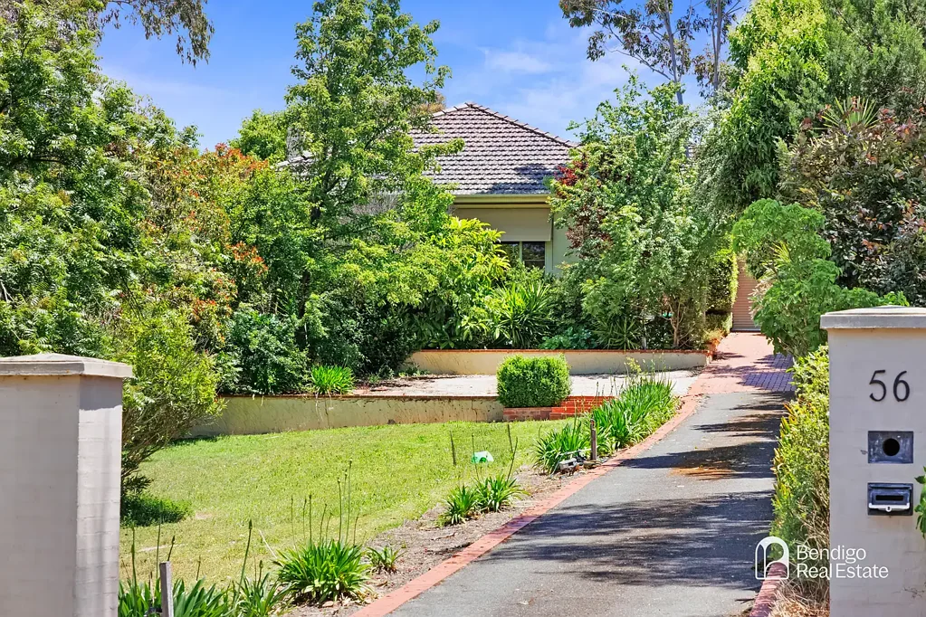 SPACIOUS HOME WITH LARGE BACKYARD IN SPRING GULLY