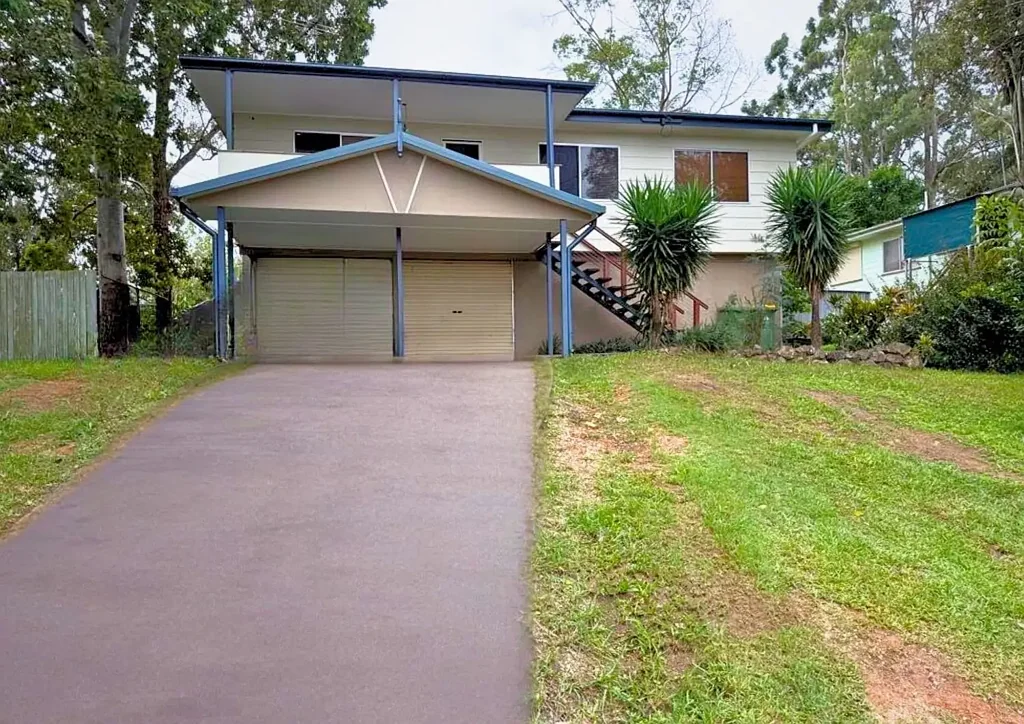 Kingston 3Phòng ngủ Stunning High-Set Home with Great Potential