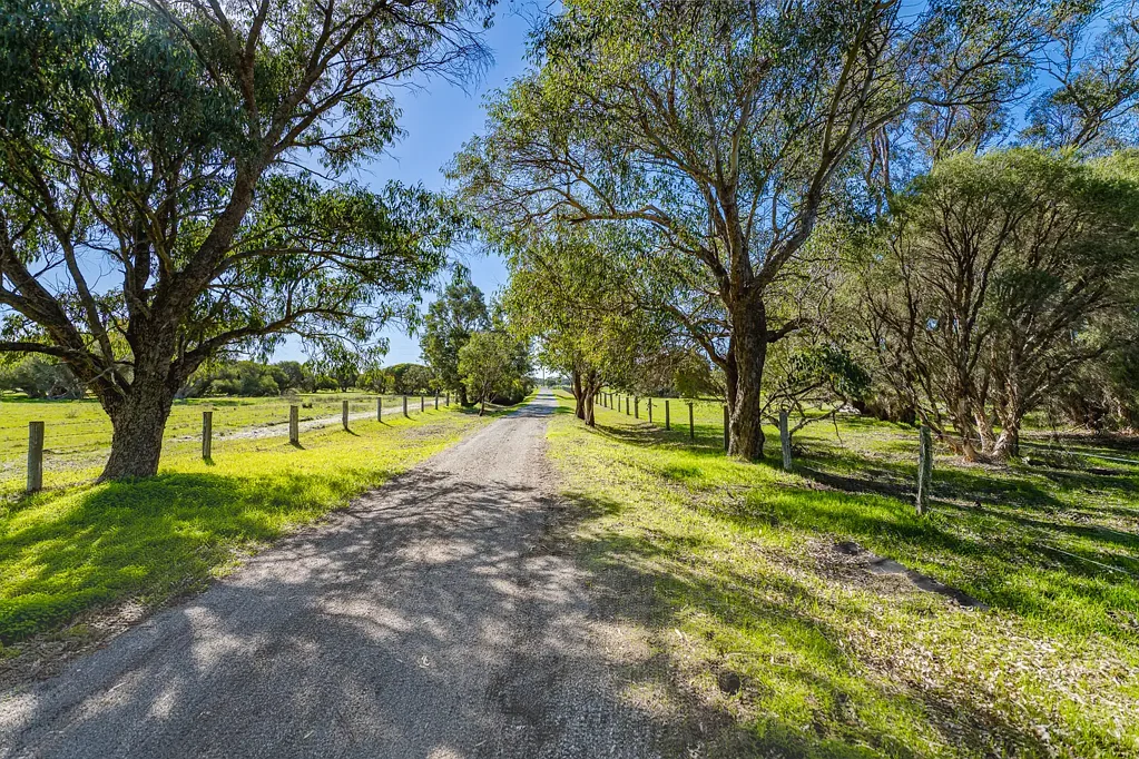 873 Paterson Road, Ravenswood, WA 6208