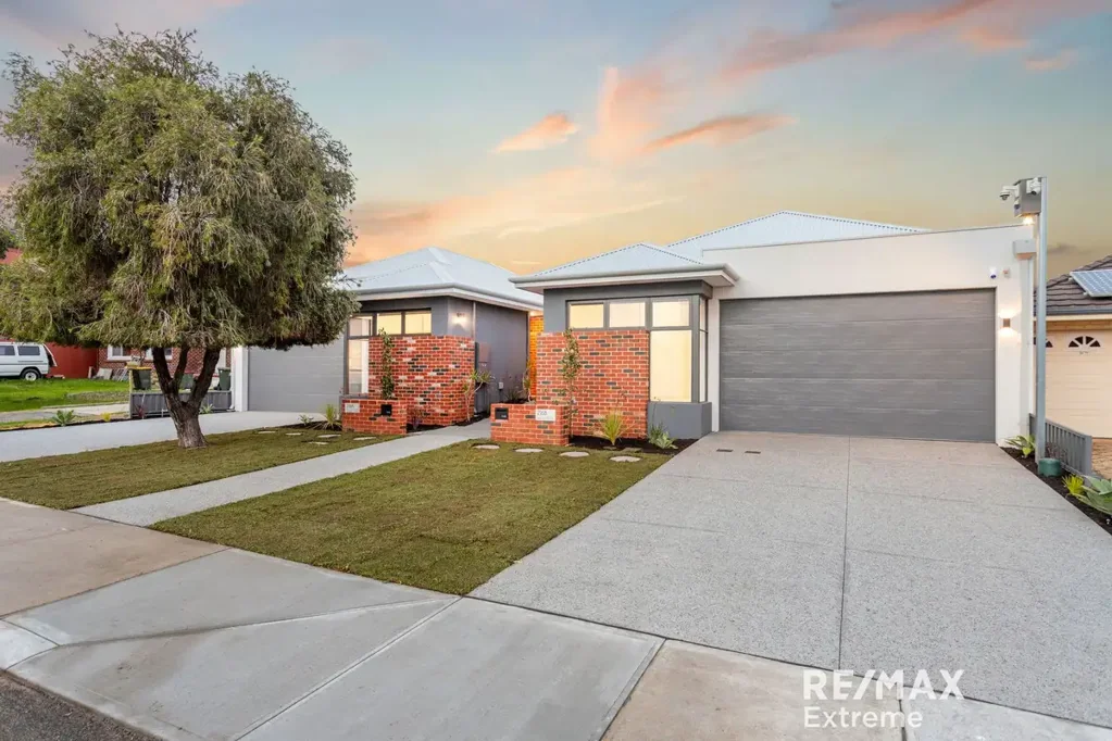 Osborne Park 3 Bedroom All units now Under Offer 216 A, B C & D  Edward St