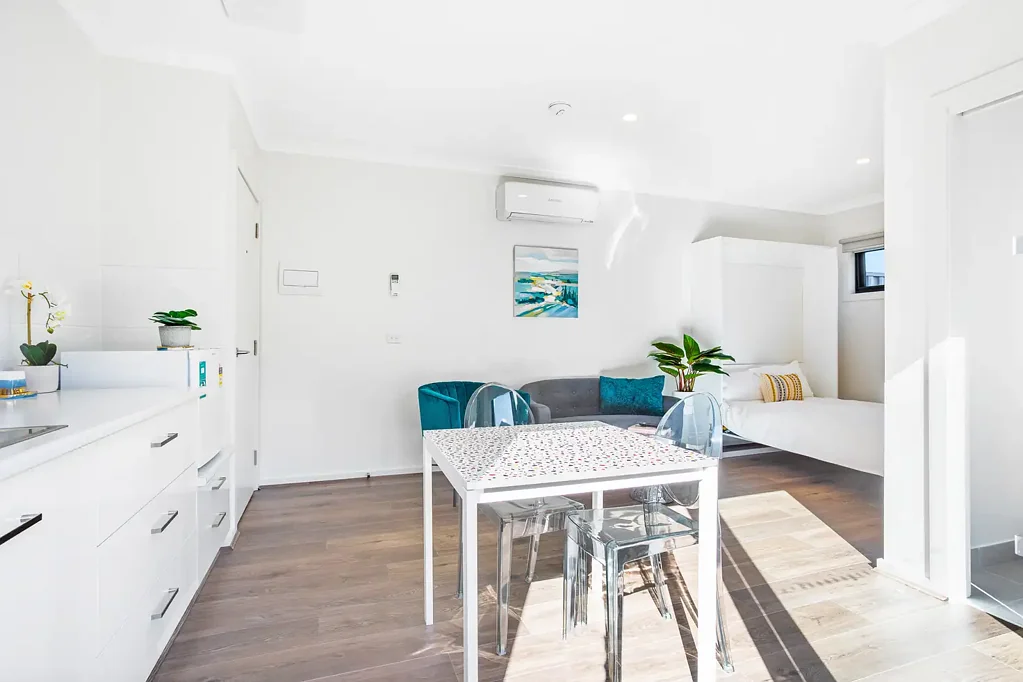 Modern Fully Furnished Studio with a Private Backyard – ALL Bills Included!