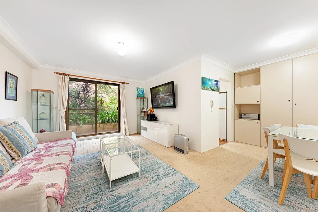 Fully Furnished Unit in Leafy Security Block