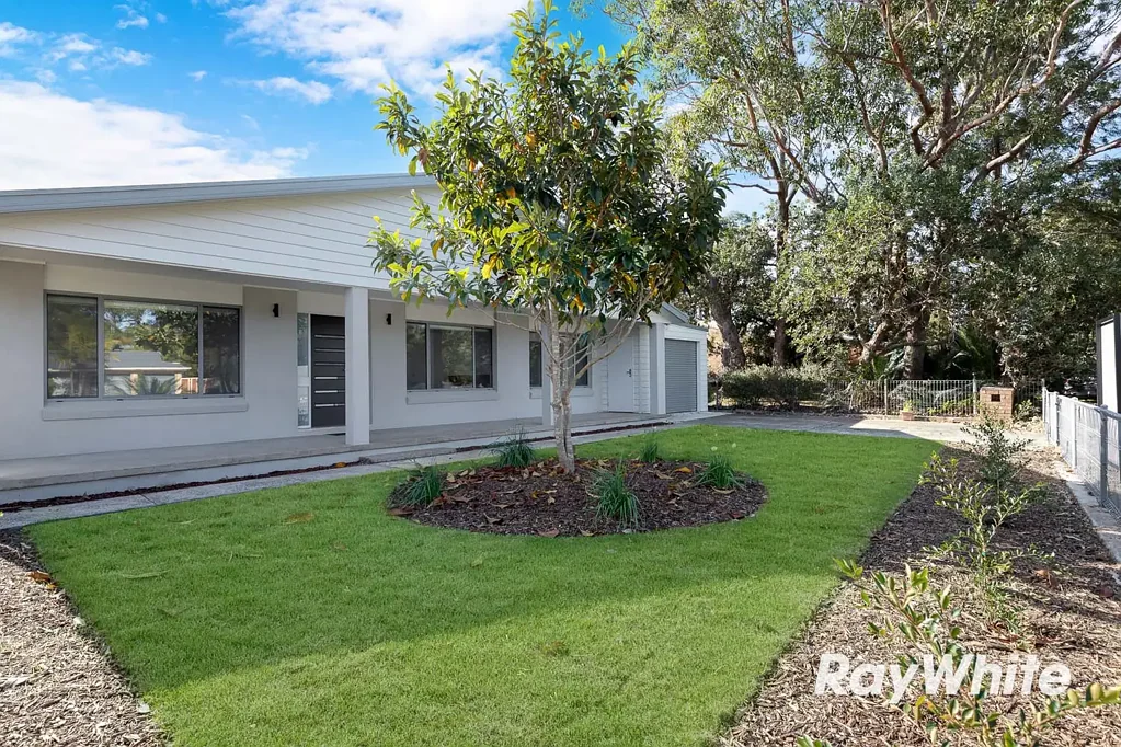 31 Train Street, Broulee, NSW 2537