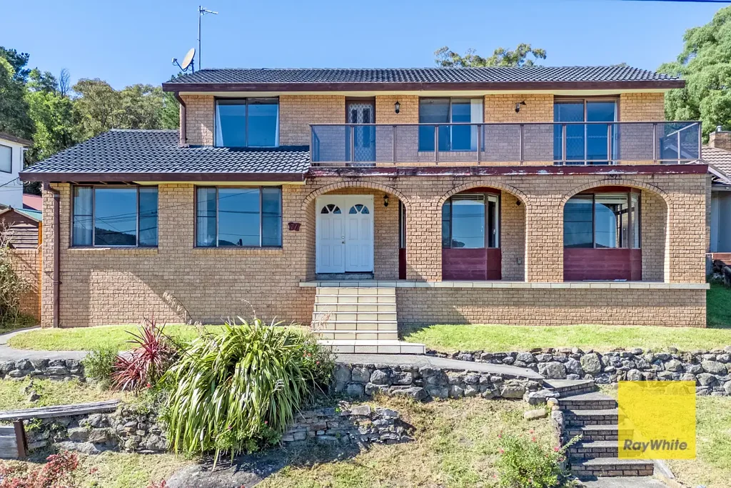 Lithgow 4房  Four Bedroom Family Haven with Stunning Mountain Outlook