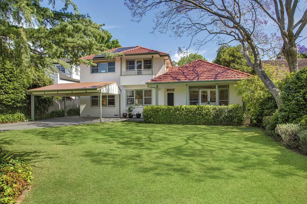 18 Mungarra Avenue, St Ives, NSW 2075