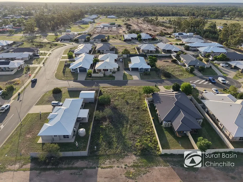 4 DOGWOOD COURT, Miles, QLD 4415