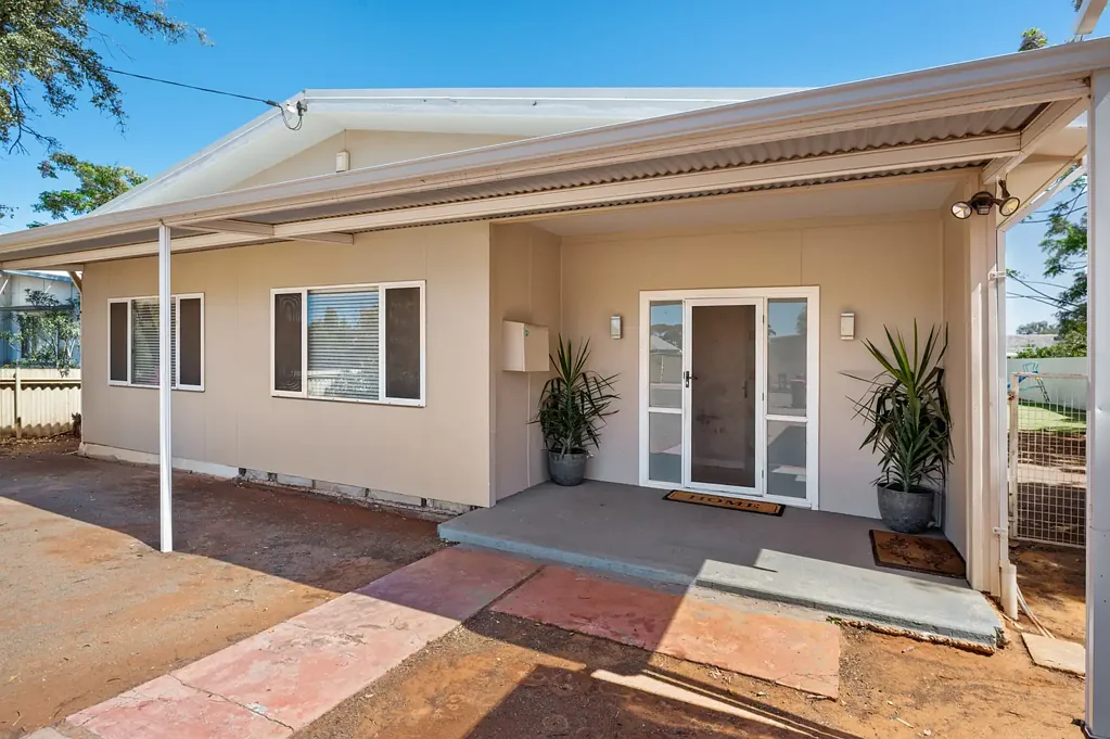 98 Ward Street, Lamington, WA 6430