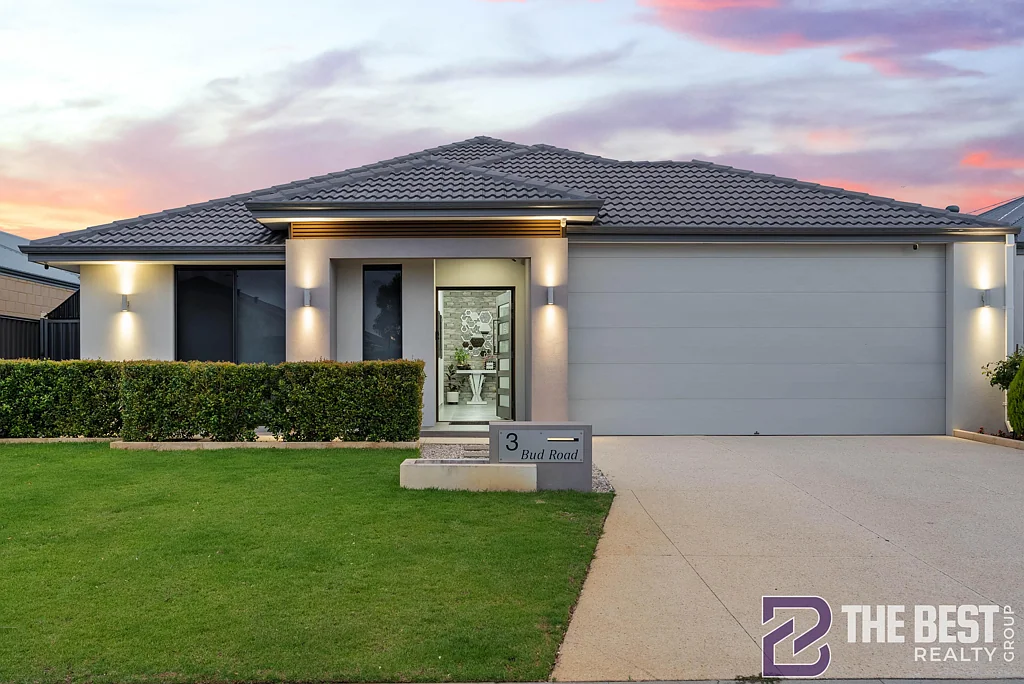 Piara Waters 4 Bedroom Stunning Modern Family Home with Double Master Bedrooms