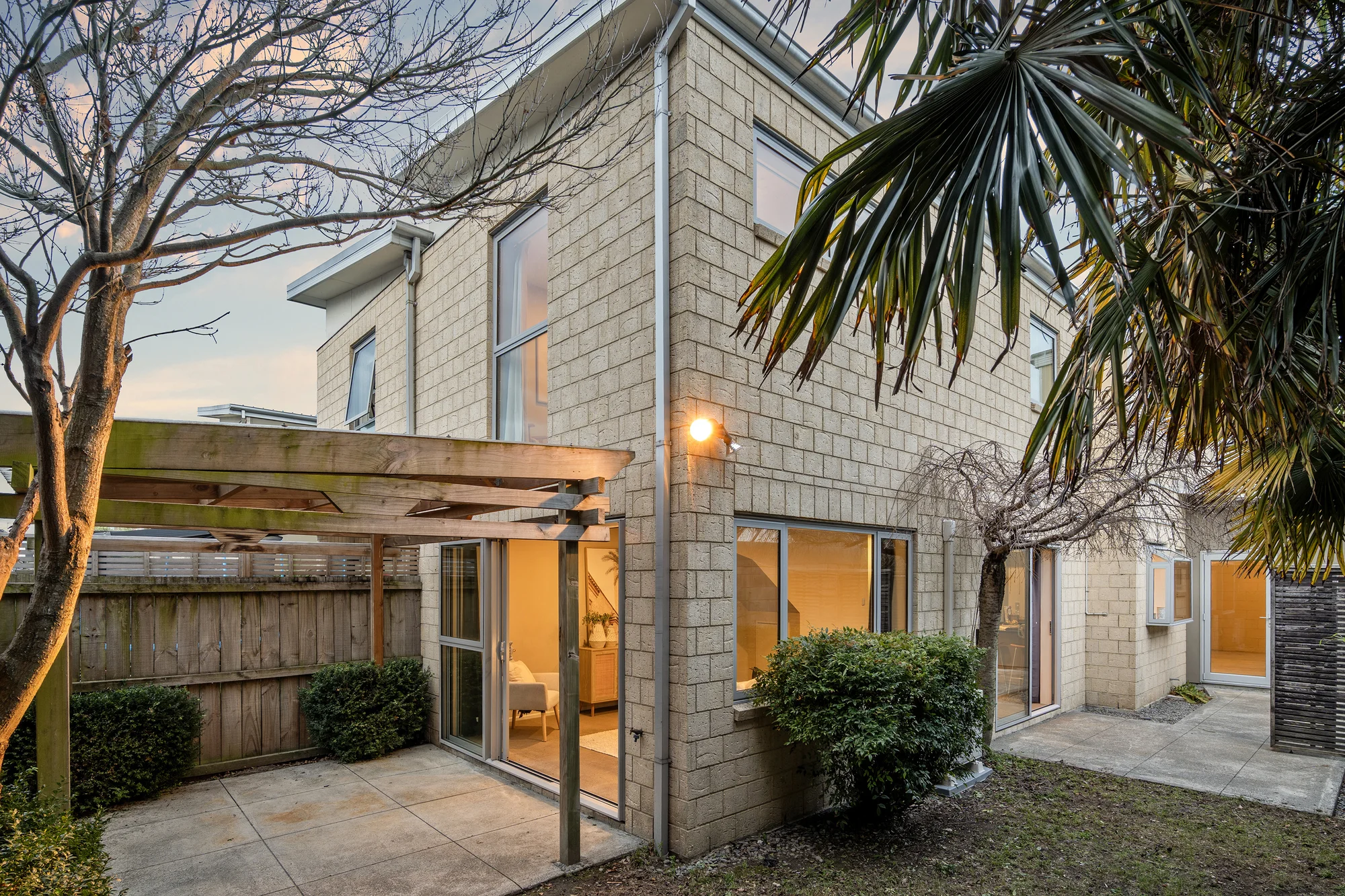 Sydenham 3Kwarto Freehold ease with double garaging