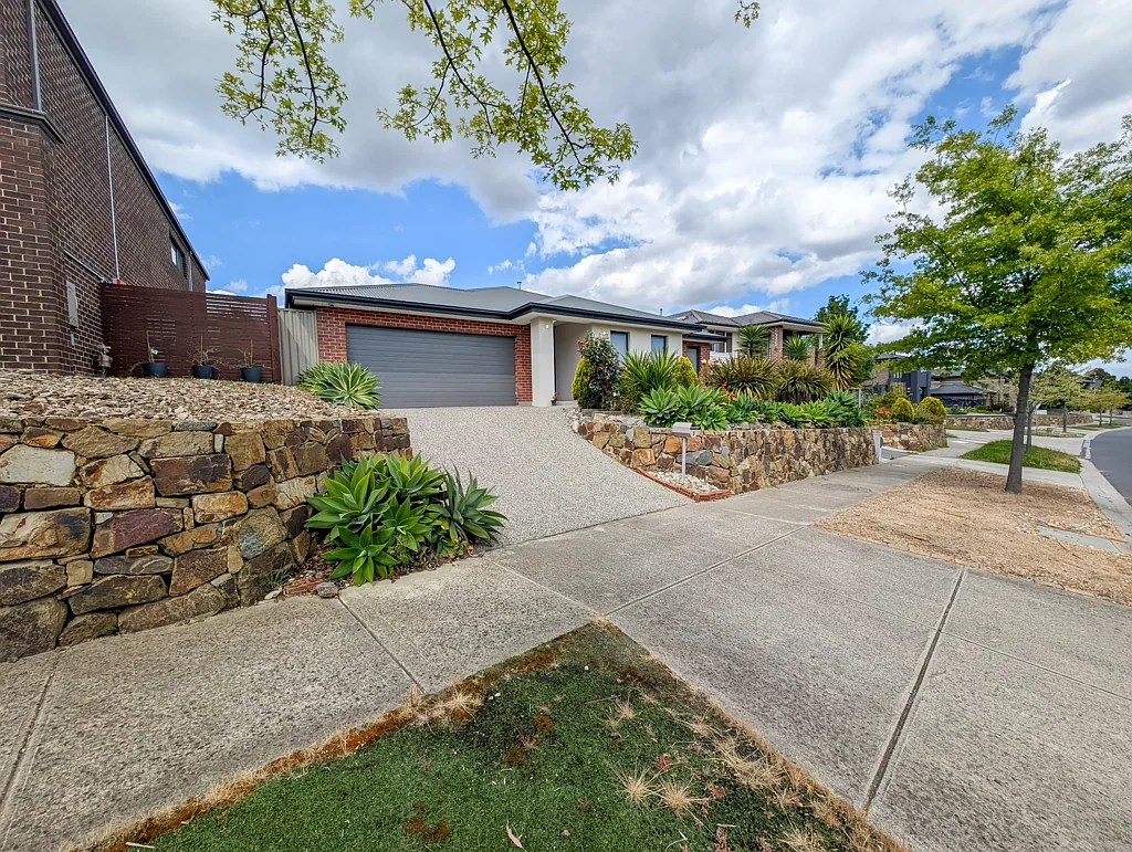 5 Palisades Boulevard, South Morang, VIC 3752