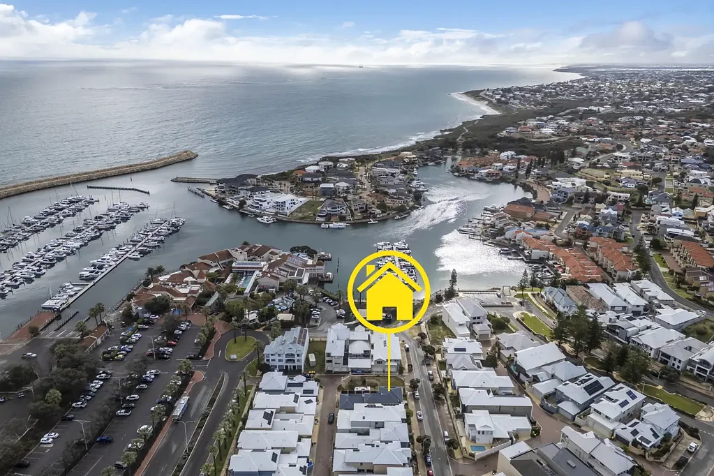 Mindarie 4房  Bespoke Luxury Living overlooking the Mindarie Marina