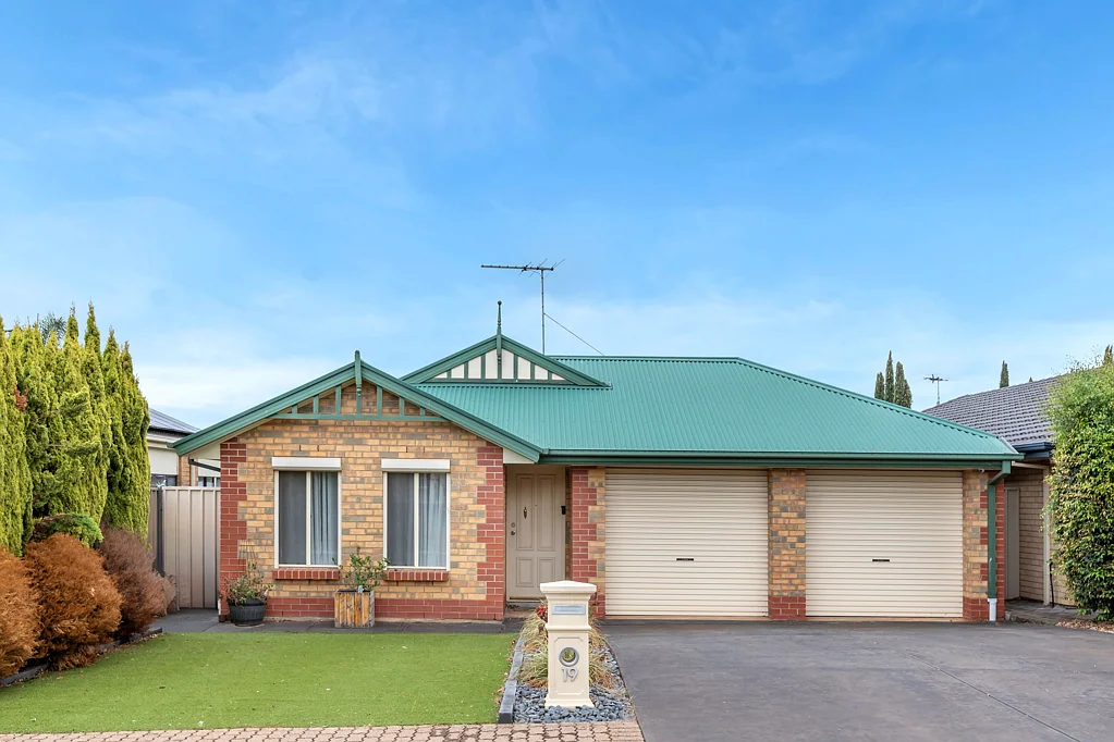 19 Wallace Drive, Craigmore, SA 5114