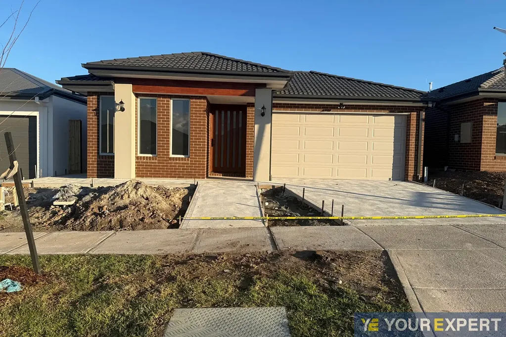 Stylish Family Living in Prime Location!!
