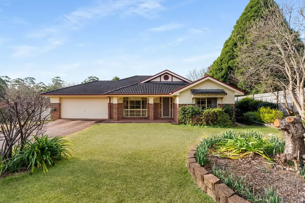 19 Bindar Crescent, Bundanoon, NSW 2578