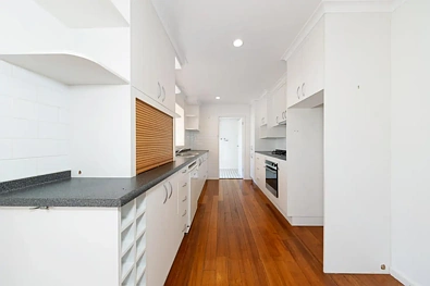 10 Propsting Street, Curtin, ACT 2605, 4 Bedrooms, 2 Bathrooms, House