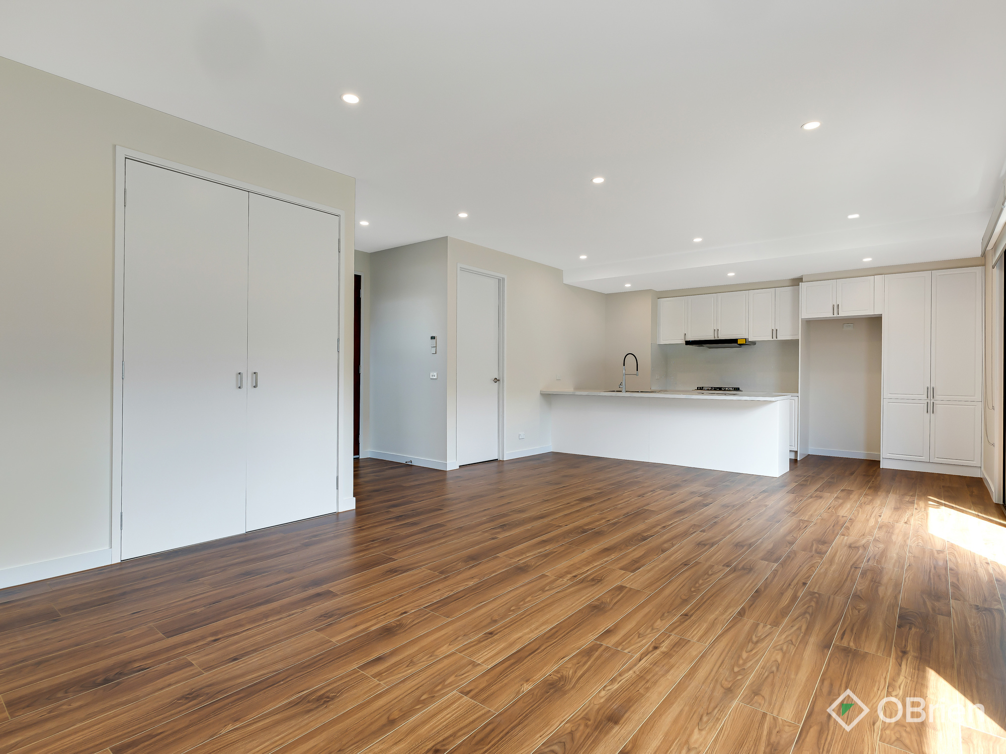 UNIT 2 15 EDINBURGH RD, BAYSWATER VIC 3153, 0房, 0浴, Townhouse