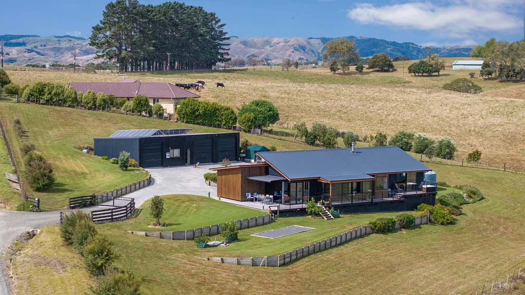 Raglan Modern Living and Self Sufficiency