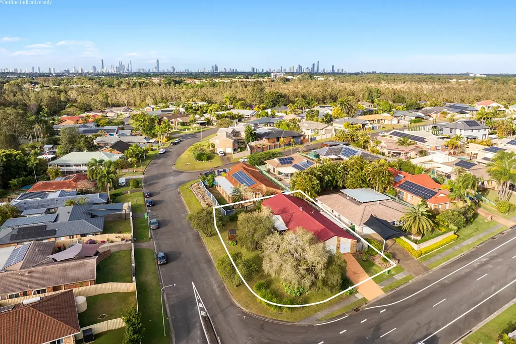 1 Hastings Crescent, Carrara, QLD 4211