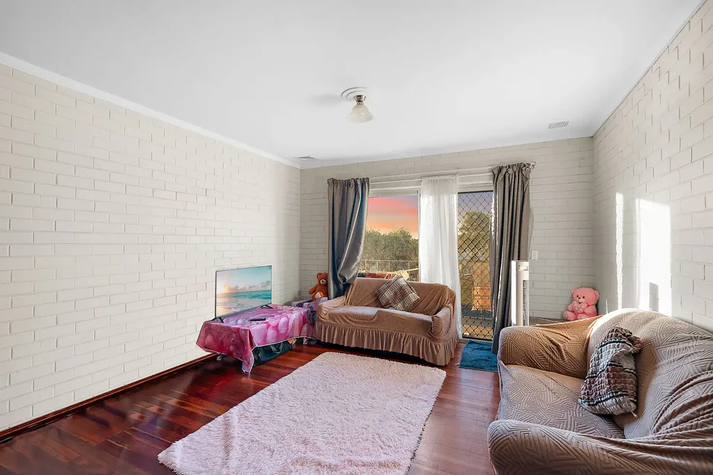 Spearwood 2chambre Low-Maintenance Living with a Private Balcony in the Heart of Spearwood