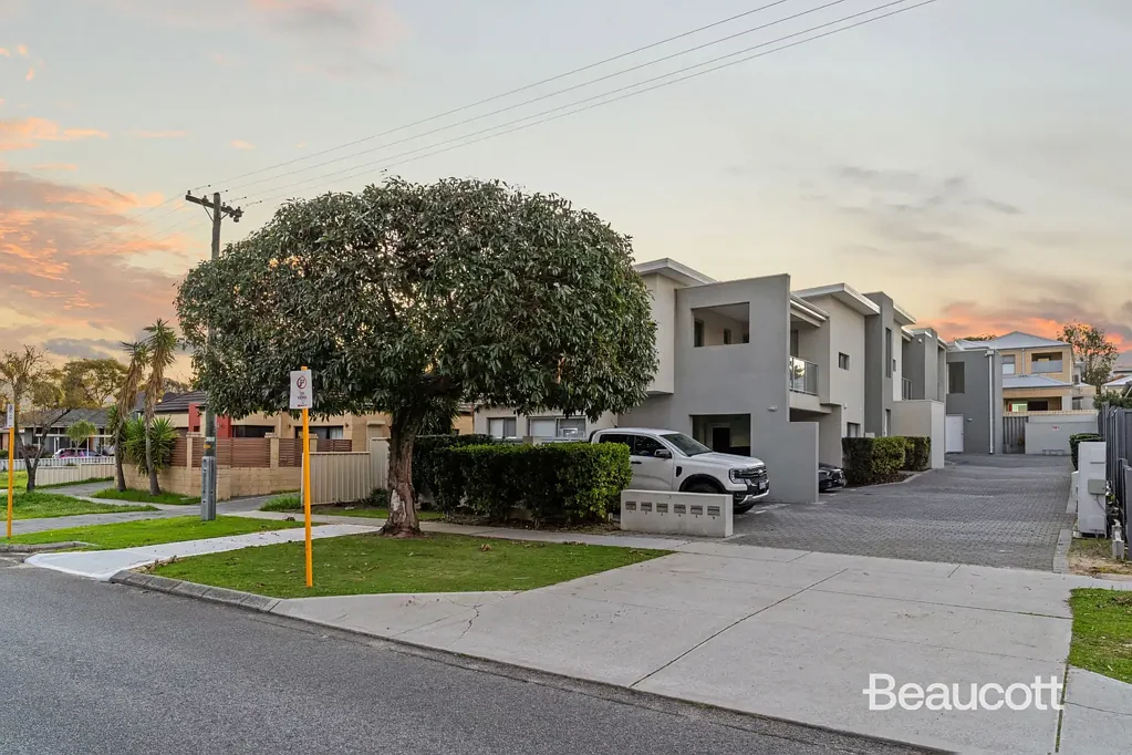 2/41 Amberley Way, Westminster, WA 6061