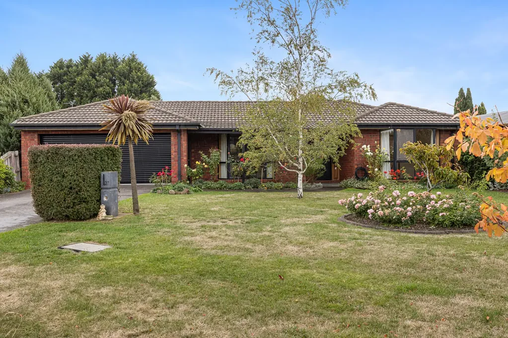27 Webster Drive, Sebastopol, VIC 3356