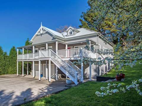 Bowral 4 Bedroom A Private Acre with Timeless Elegance