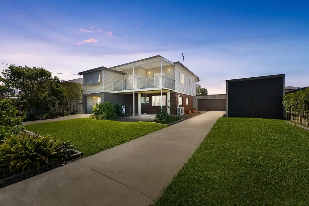 Maryborough 3 Bedroom Spacious Family Home with Extensive Sheds & Entertaining Areas