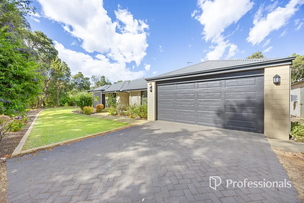 4 Bass Entrance, Leschenault, WA 6233