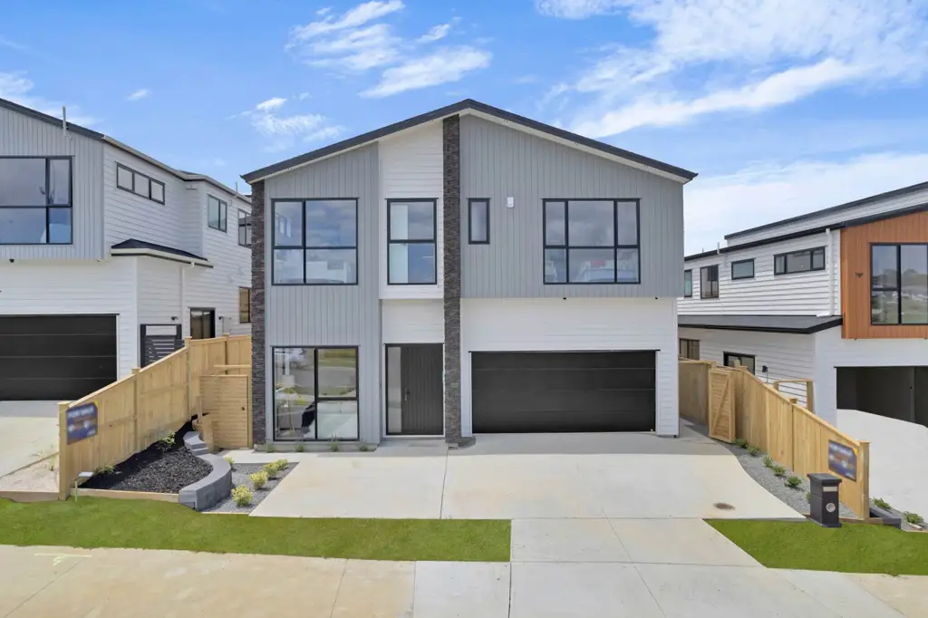Flat Bush 7房  Luxury Home with 5 Ensuites with Income Potential!