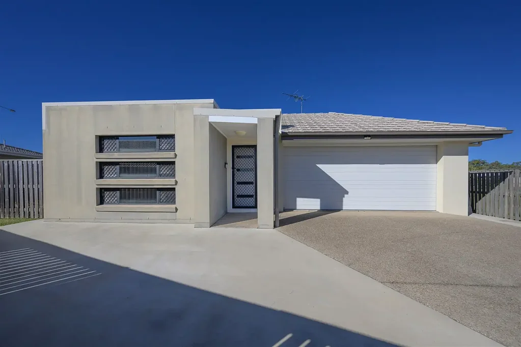 Glen Eden 4房  Spacious Modern Family Home With Solar!