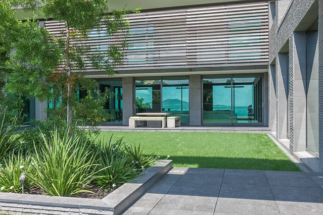 41 Beach Road, Castor Bay, North Shore City